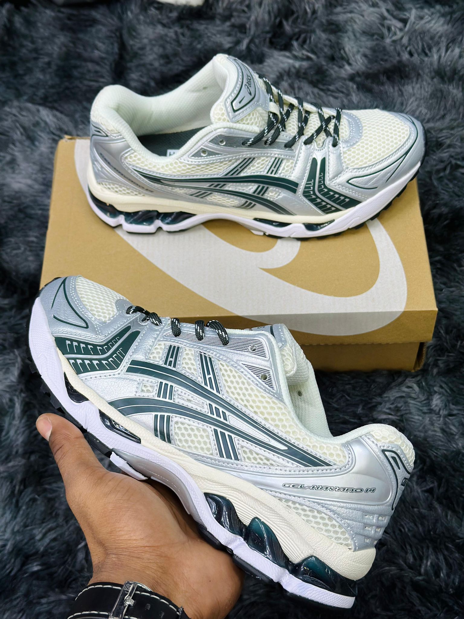 ASICS GEL-KAYANO 14 Lifestyle & Running Sneakers